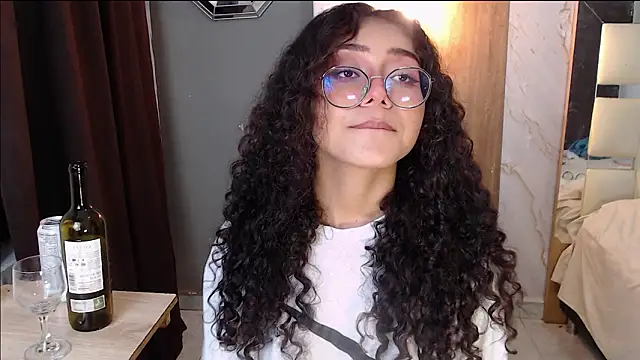 honeymoon_12 - Honeymoon_12's free webcam - UK Sex Cams