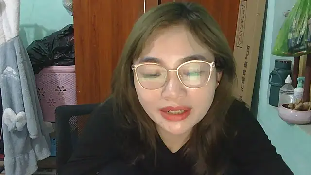 uhem112 - Uhem112's free webcam