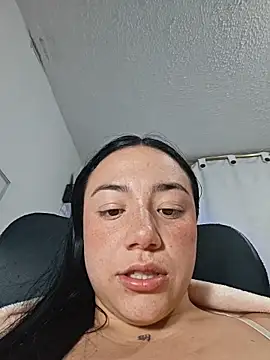 Webcam Model (helena_smith)  is live.Free join now!