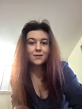 Webcam Model (Ashlovescannabis)  is live.Free join now!