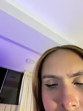 aliison_smith (F young) - massaging my wet pussy