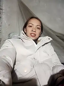 andrea-688 - Andrea-688's free webcam