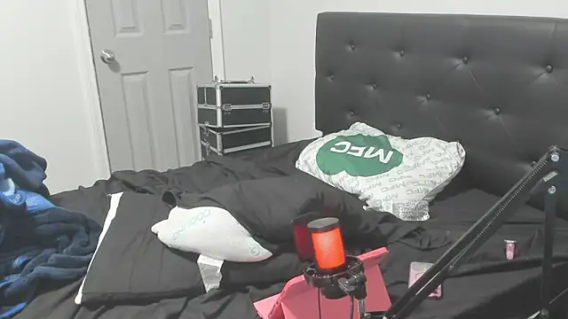 demi_xoxo - Demi_xoxo's free webcam