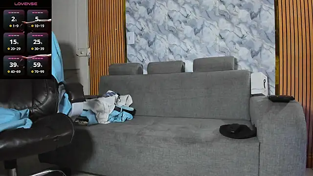 hideintheoffice - Hideintheoffice's free webcam