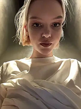 ashleymur - AshleyMur's free webcam