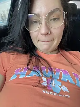 meekyrich (F young) - Naked and  dildo in pussy