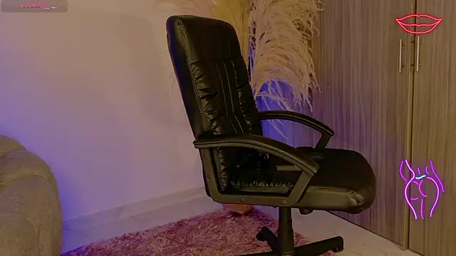 lindseymoss - LindseyMoss's free webcam