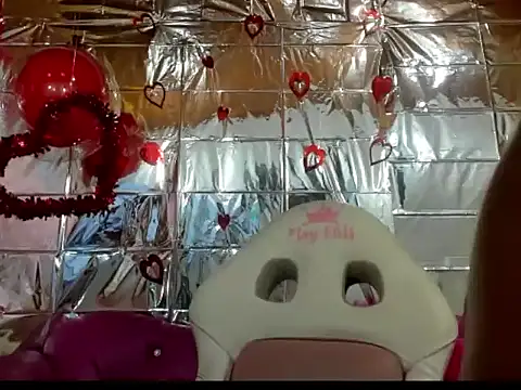 yourgirl-thaly20 - Yourgirl-thaly20's free webcam - UK Sex Cams