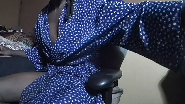 eyeziam - EYEzIAM's free webcam - UK Sex Cams