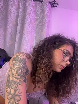 Samantha_Bernard... Live Webcam on Stripchat