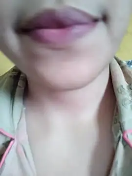 Webcam Model (Anki-doll)  is live.Free join now!