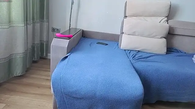 milaamilaa xxx live show