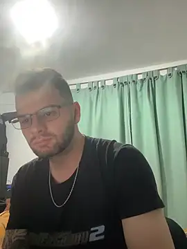 Baphomet212341 Live Webcam on Stripchat