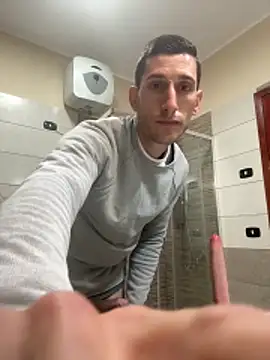 gionnytav (M young) - Sborrata cum