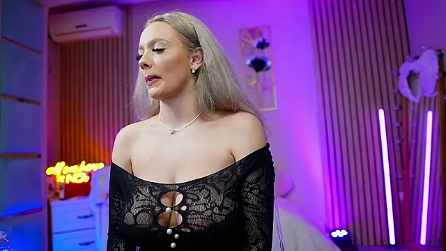 sabrinajade - SabrinaJade's free webcam