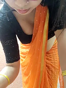 sugar-n-spicy (F young) - Boobs tease with chream