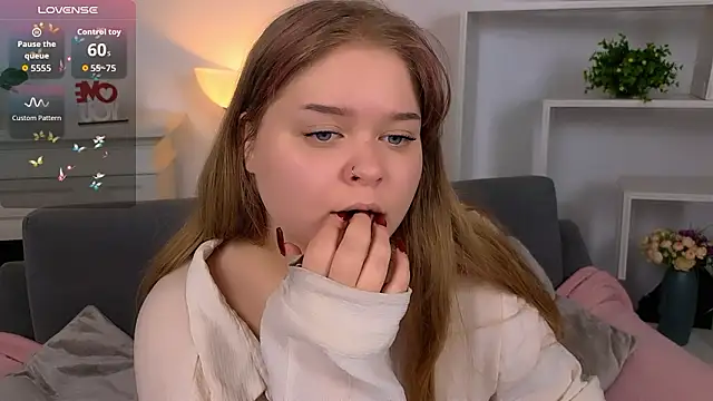 erica__alta - Erica__Alta's free webcam - UK Sex Cams