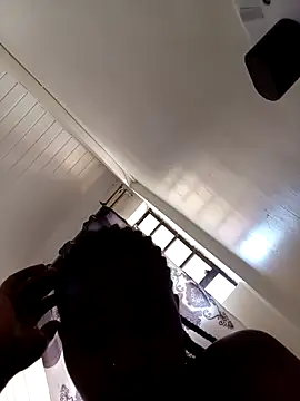 Webcam Model (DaisyHarperr)  is live.Free join now!