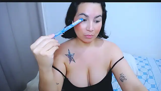 hanny_9 - Hanny_9's free webcam