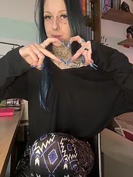 bluevelvetbat - BlueVelvetBat's free webcam