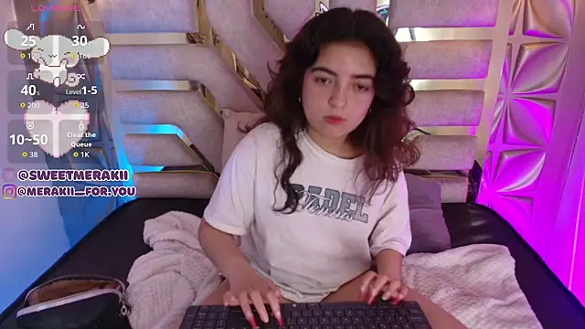 meraki_fraise - Meraki_fraise's free webcam