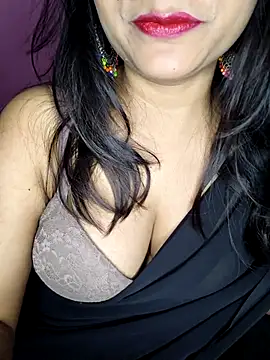 Webcam Model (Payall23)  is live.Free join now!