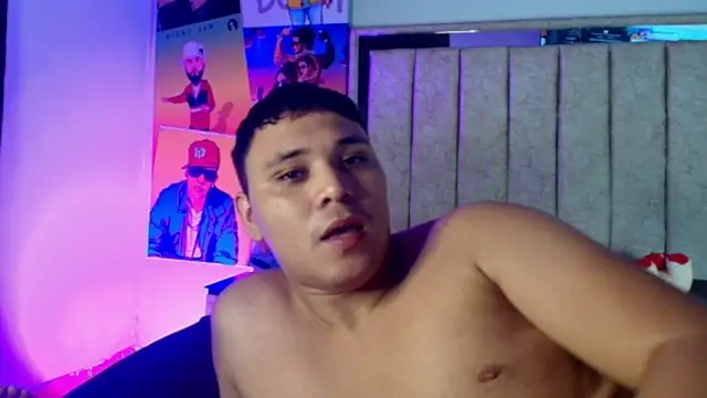 couple_lovelyds - Couple_lovelyds's free webcam - UK Sex Cams