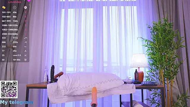 lynbardon - LynBardon's free webcam