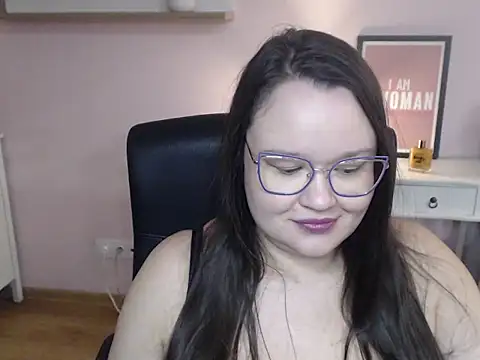 hollydancesoul - HollyDanceSoul's free webcam