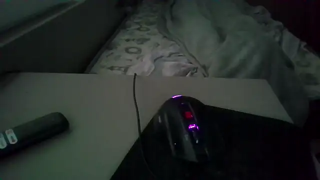 juninholekejr - JUNINHOLEKEJR's free webcam - UK Sex Cams