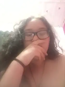 Webcam Model (loba9706)  is live.Free join now!