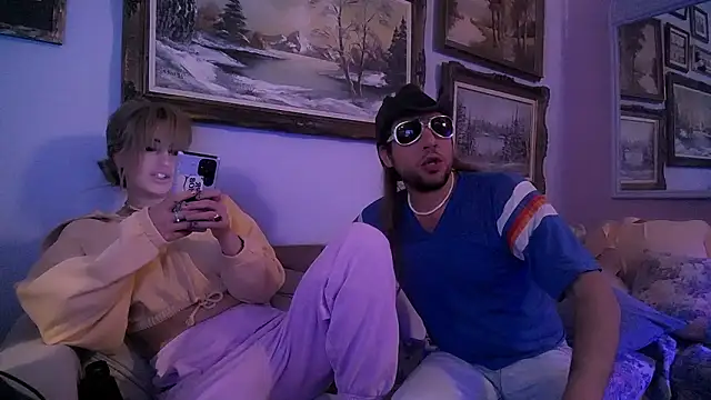 bobbynsadie - BobbyNSadie's free webcam