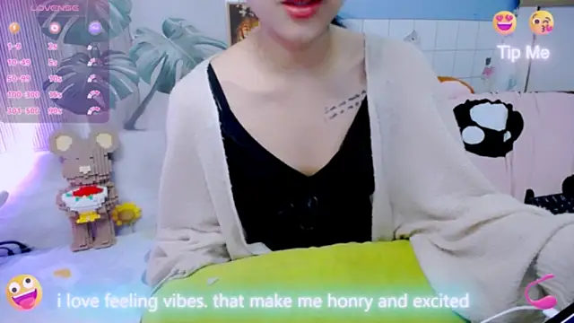 ly__ - Ly__'s free webcam