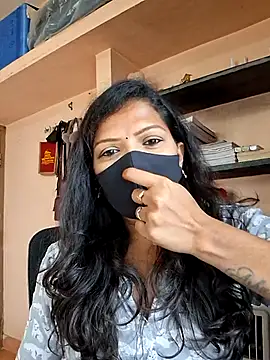 tamil_dharani - Tamil_Dharani's free webcam