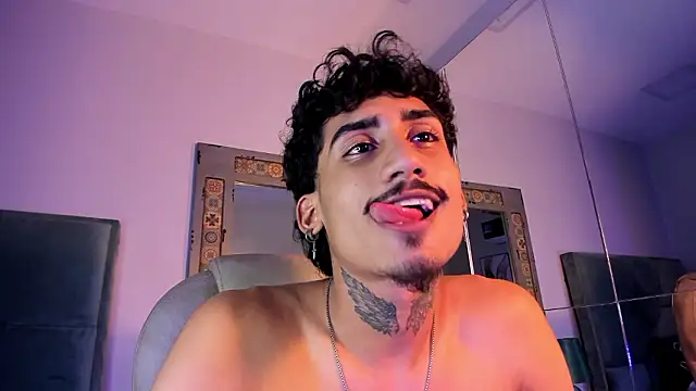 mr_strike (M twink) - spit cock + play balls😈💦