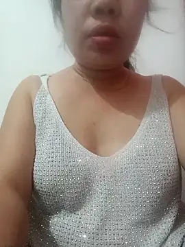 reema_143 - Reema_143's free webcam - UK Sex Cams