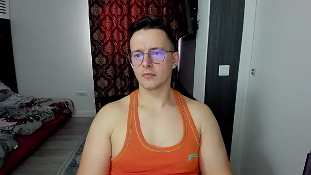 sexxymuscles4u - Sexxymuscles4u's free webcam - UK Sex Cams