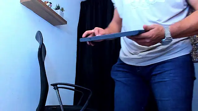 andrewdiaz (M young) - Cum for you right now 1500 CUM CUM CUM M