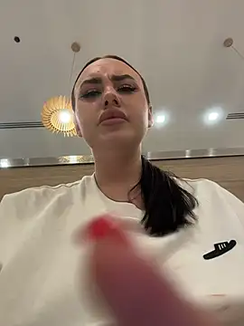 kirasunshine (F young) - completely naked and spanking pussy