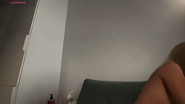 2lust Live Webcam on Stripchat