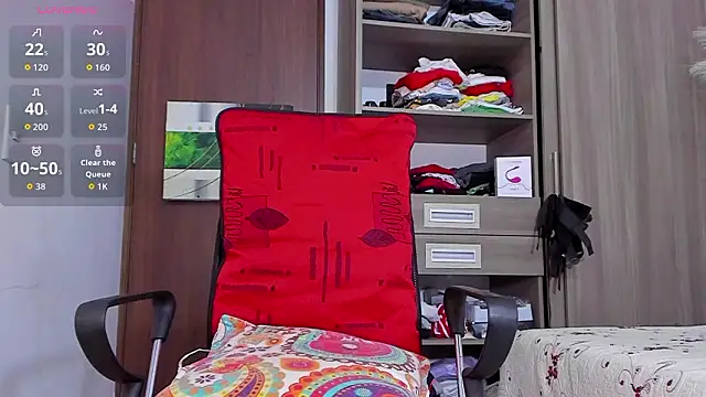 AnthonyWhite24 Live Webcam on Stripchat