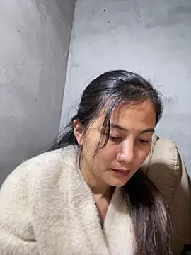 Webcam Model (Awami-kodye)  is live.Free join now!