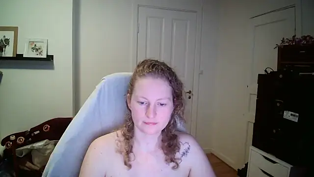 girlnina-1995 - Girlnina-1995's free webcam - UK Sex Cams