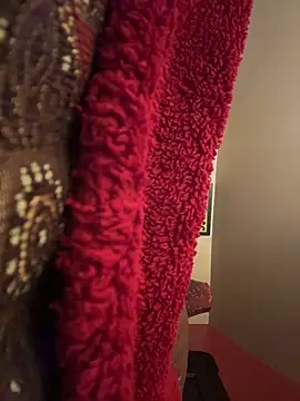 dilfiguess1 (Ask my age) - Naked/Gush on