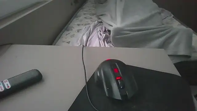 JUNINHOLEKEJR webcam