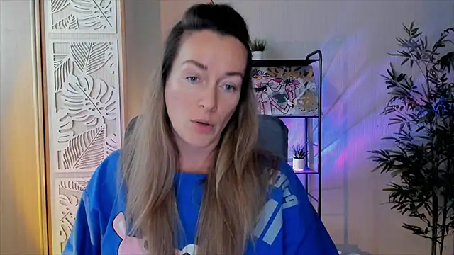 RebeccaMartinez webcam