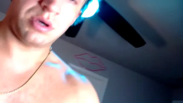 shimmyloe - ShimmyLoe's free webcam