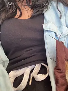 hina_001 - Hina_001's free webcam