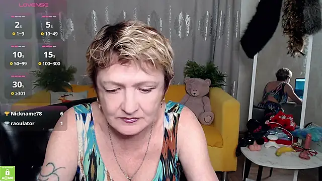 SexyGrandma_ webcam