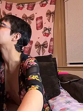 faiiryarii - FaiiryArii's free webcam